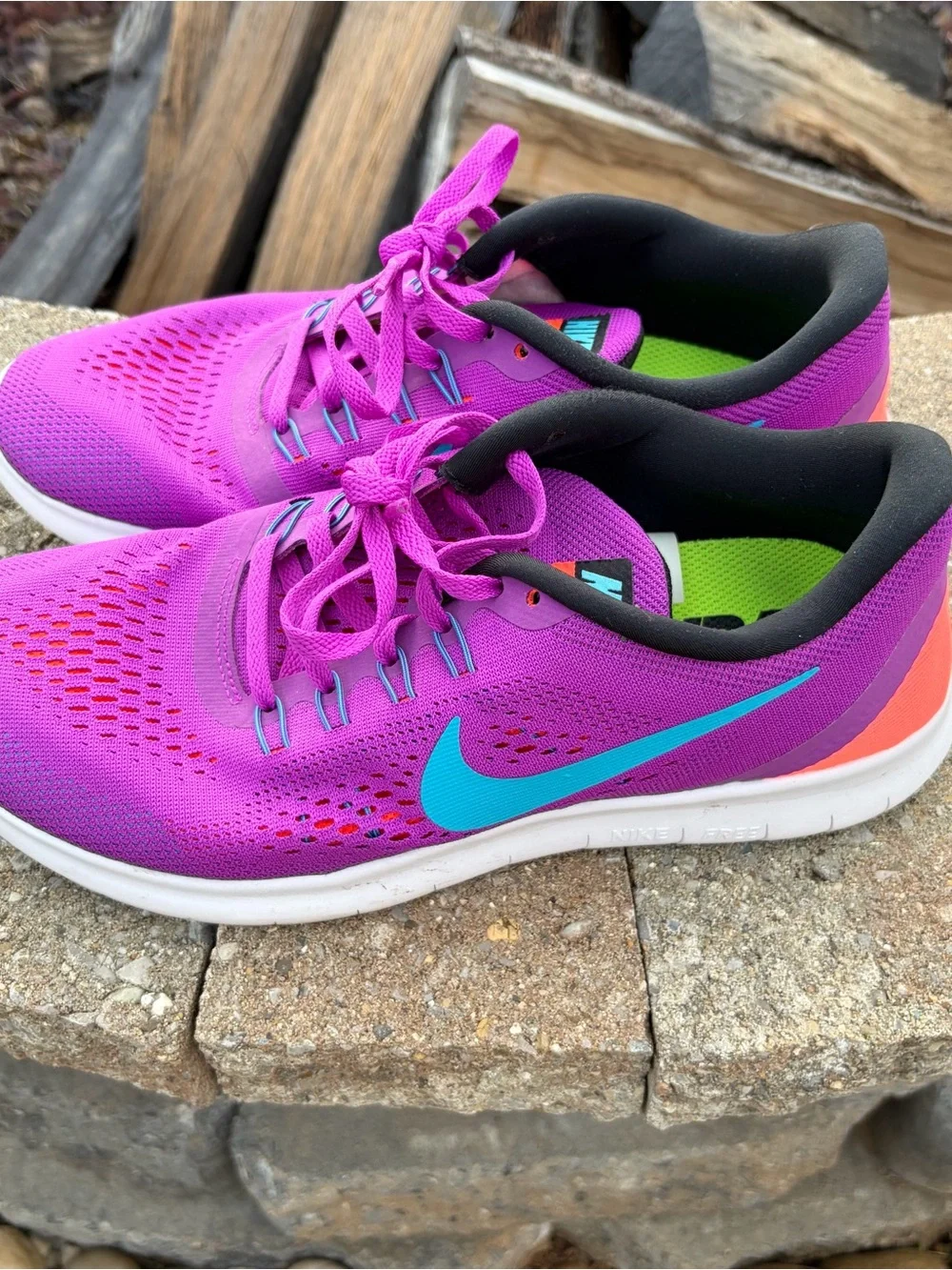 Nike Women's Free RN Sneakers Size 8 - Picture 7 of 7